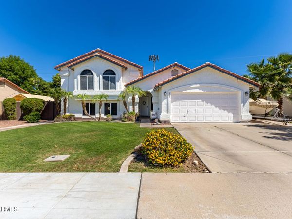 735 S WINTHROP Circle, Mesa, AZ 85204