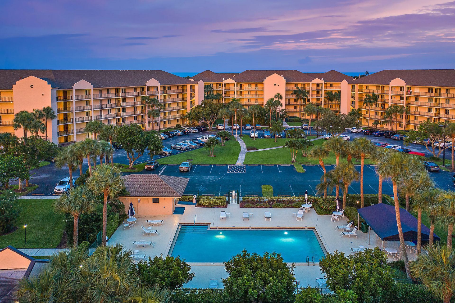 275 Palm Avenue, Unit C402, Jupiter, FL 33477 Photo