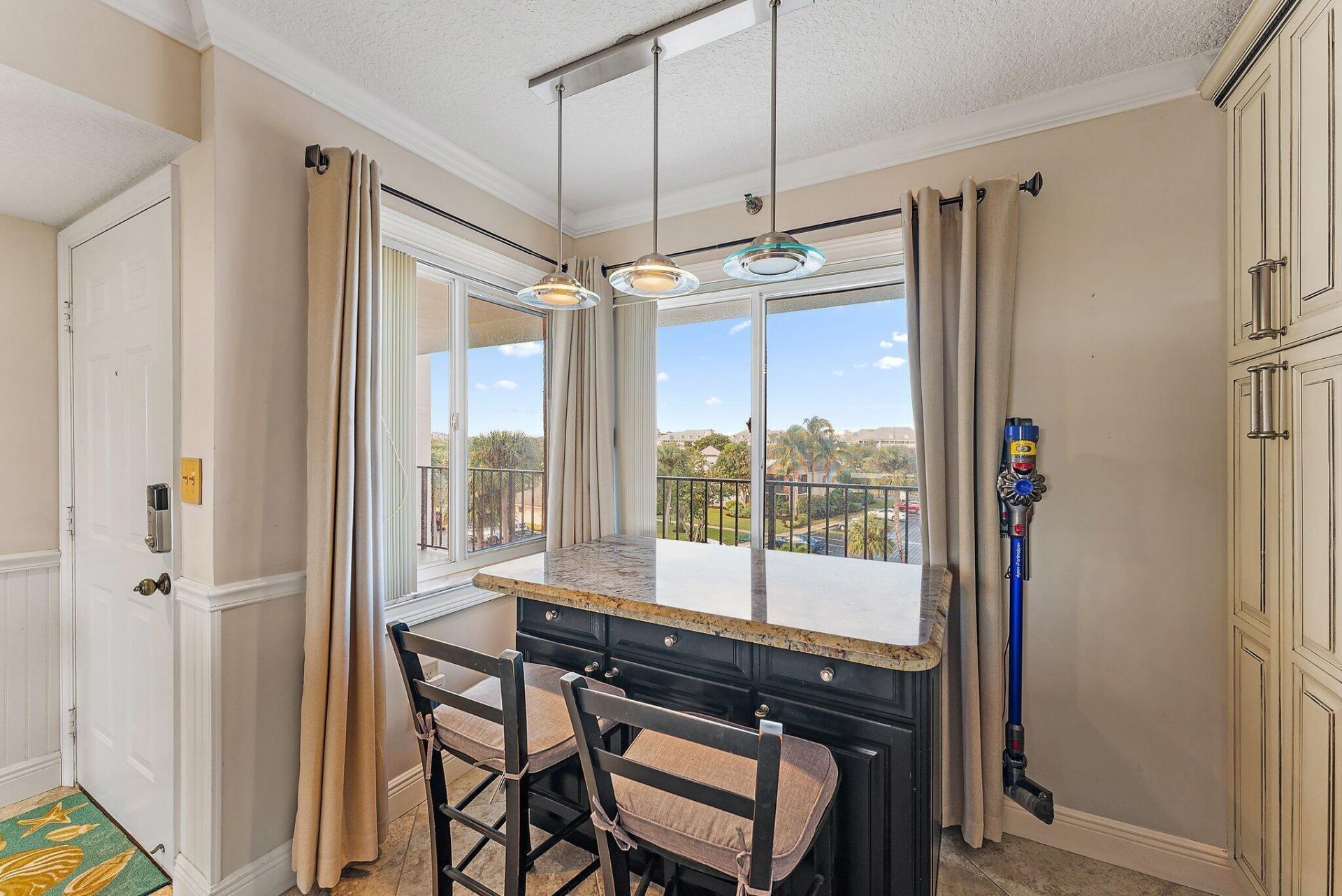 275 Palm Avenue, Unit C402, Jupiter, FL 33477 Photo