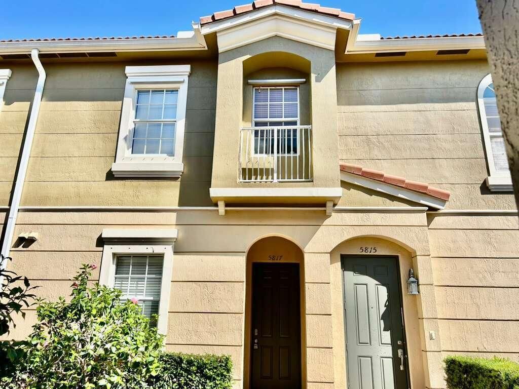 5817 Hampton Hills Boulevard, Tamarac, FL 33321 Photo