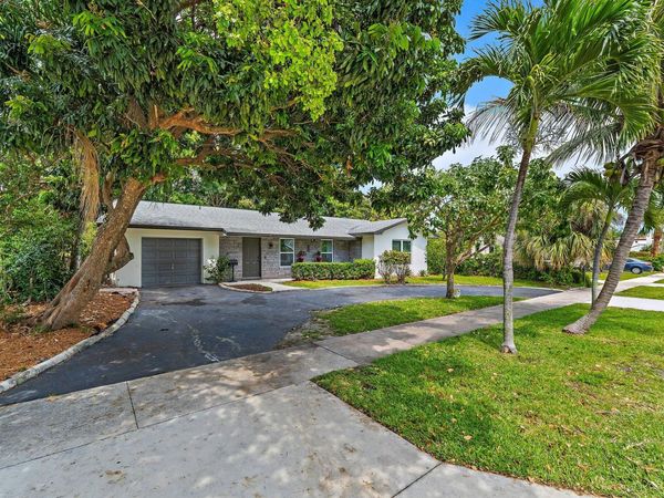 425 Greenbriar Drive, Lake Park, FL 33403