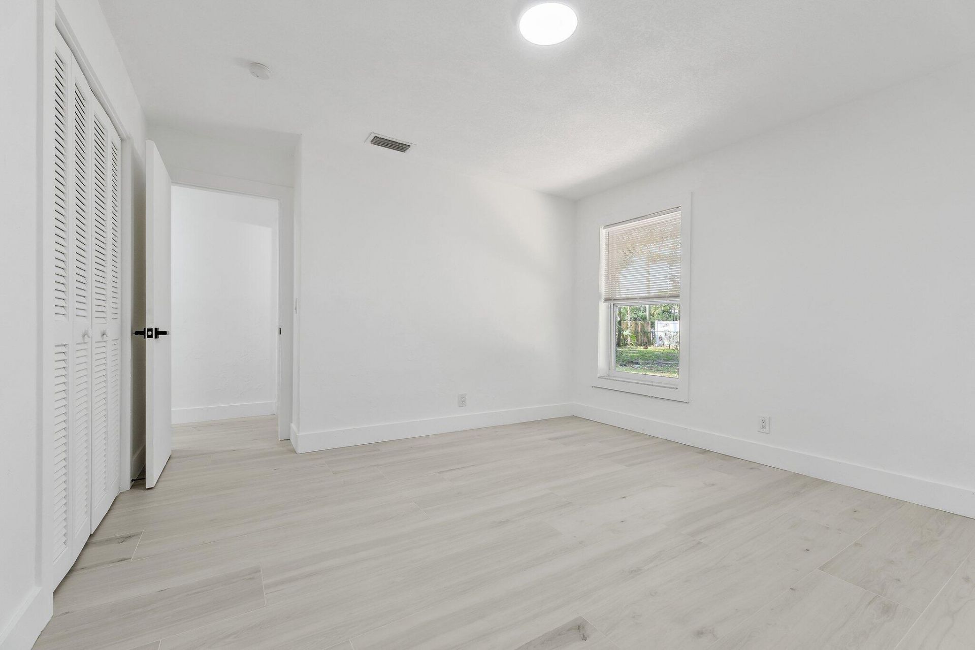 425 Greenbriar Drive, Lake Park, FL 33403 Photo