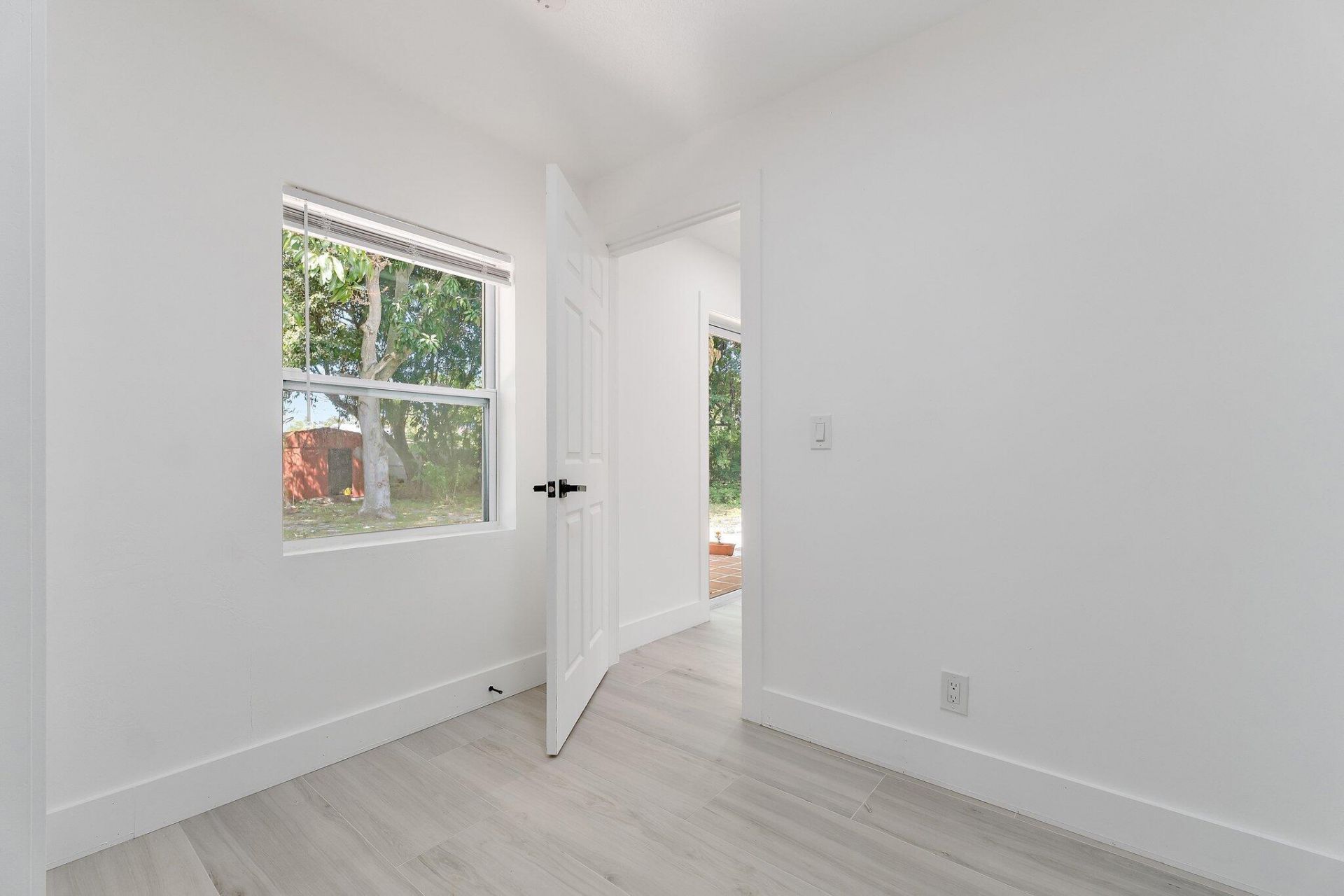 425 Greenbriar Drive, Lake Park, FL 33403 Photo