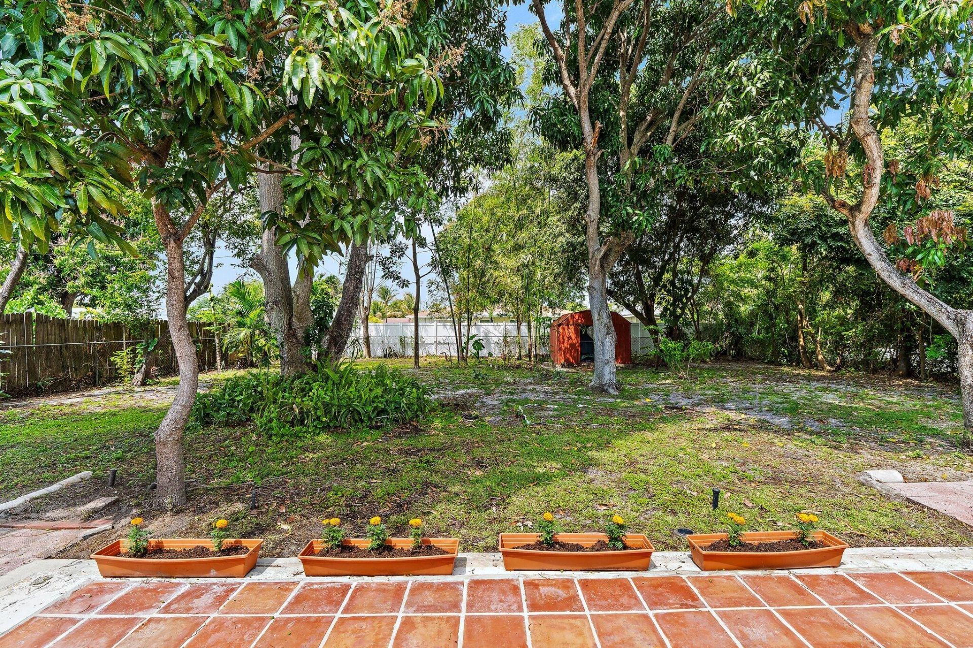 425 Greenbriar Drive, Lake Park, FL 33403 Photo