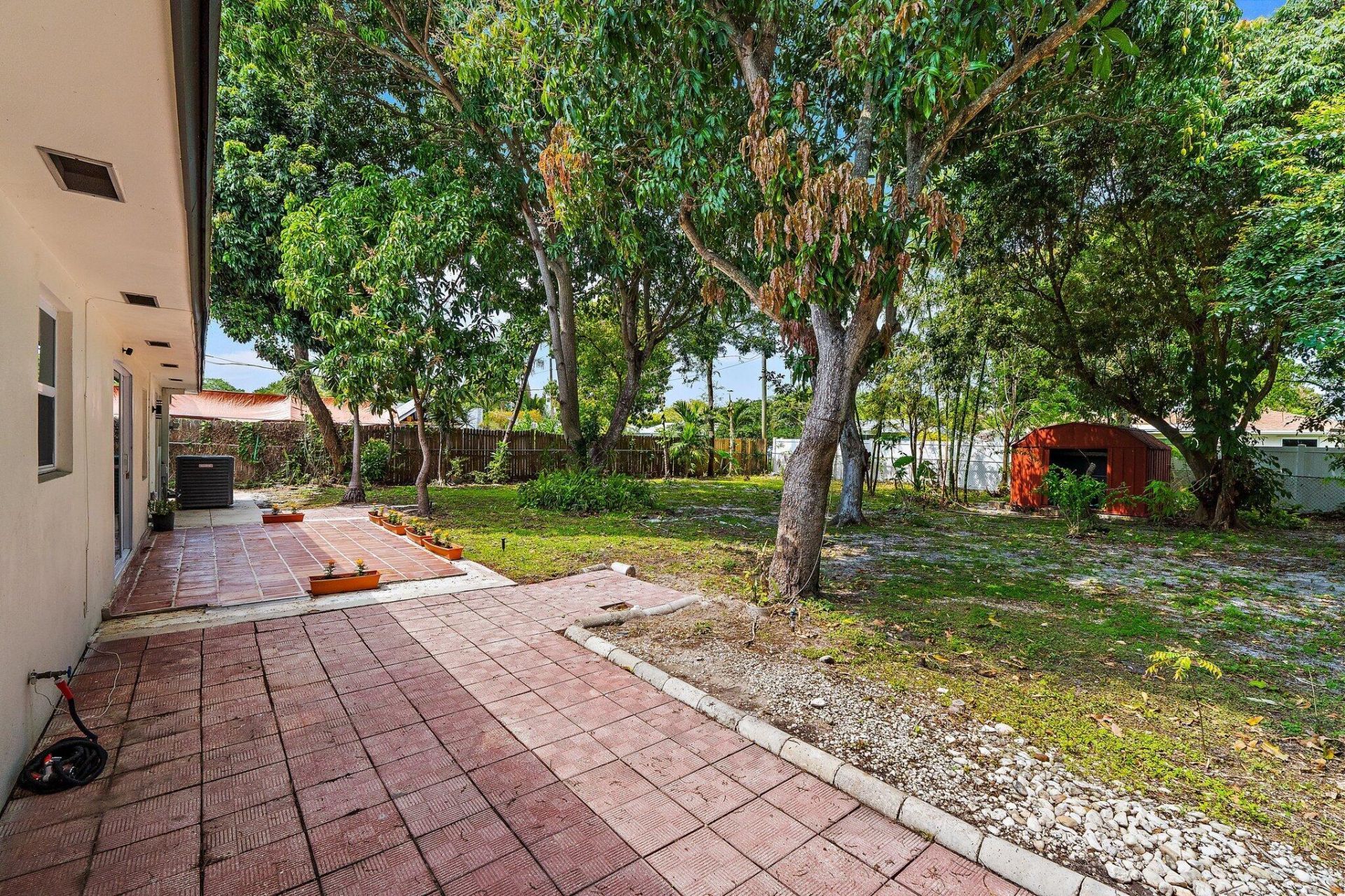 425 Greenbriar Drive, Lake Park, FL 33403 Photo