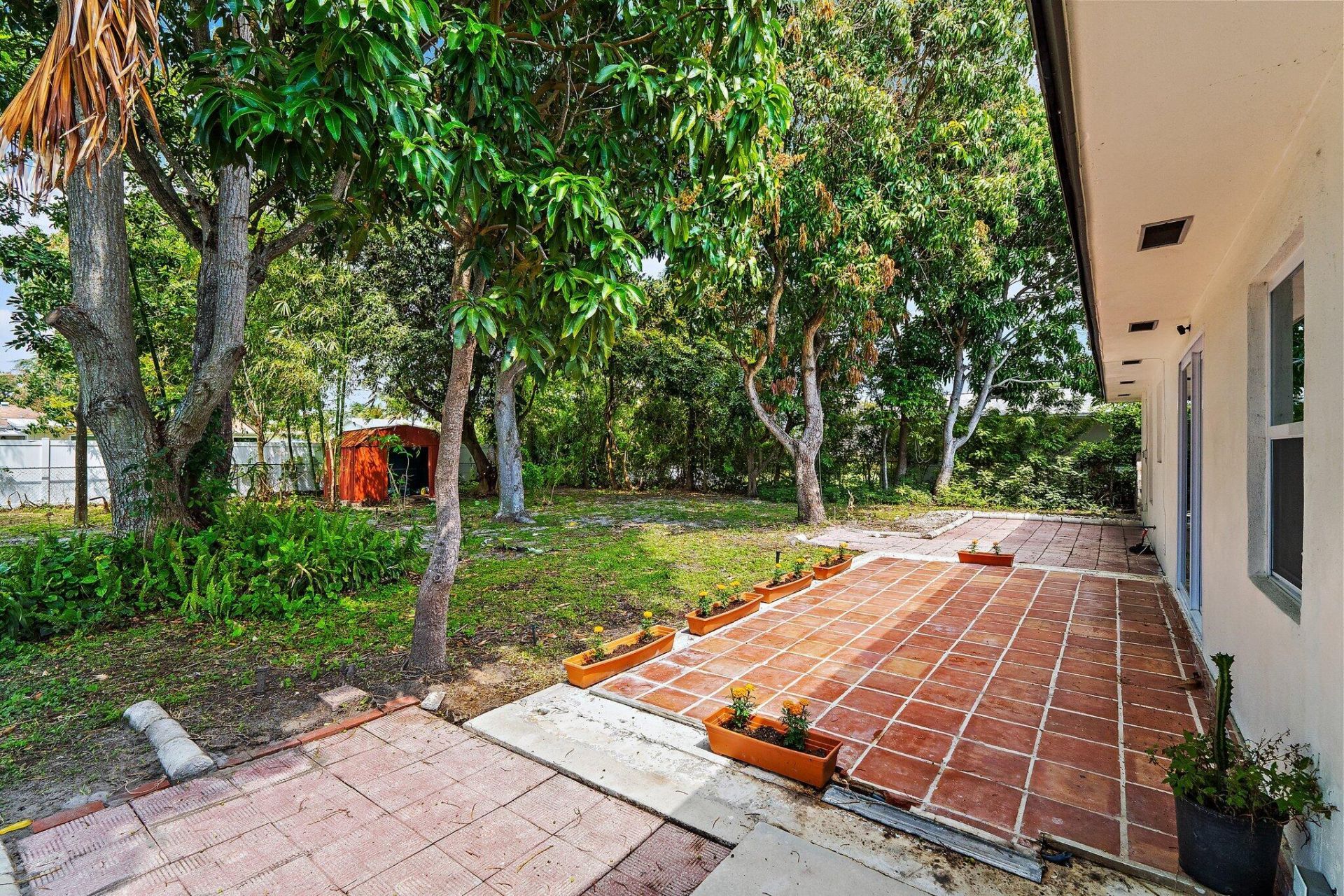 425 Greenbriar Drive, Lake Park, FL 33403 Photo