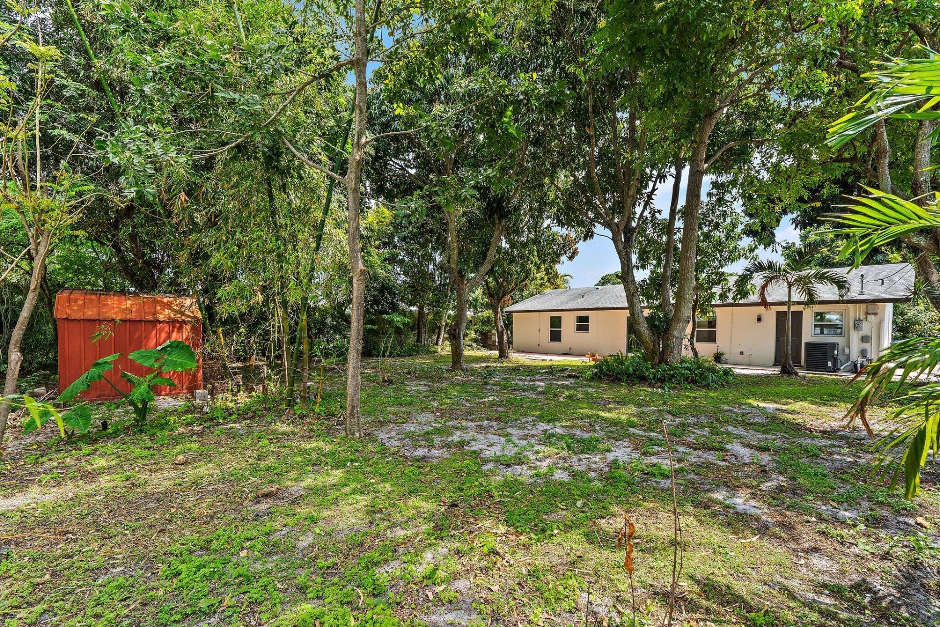 425 Greenbriar Drive, Lake Park, FL 33403 Photo