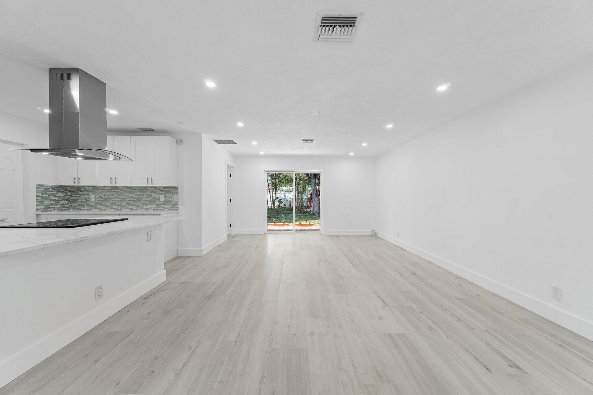 425 Greenbriar Drive, Lake Park, FL 33403 Photo