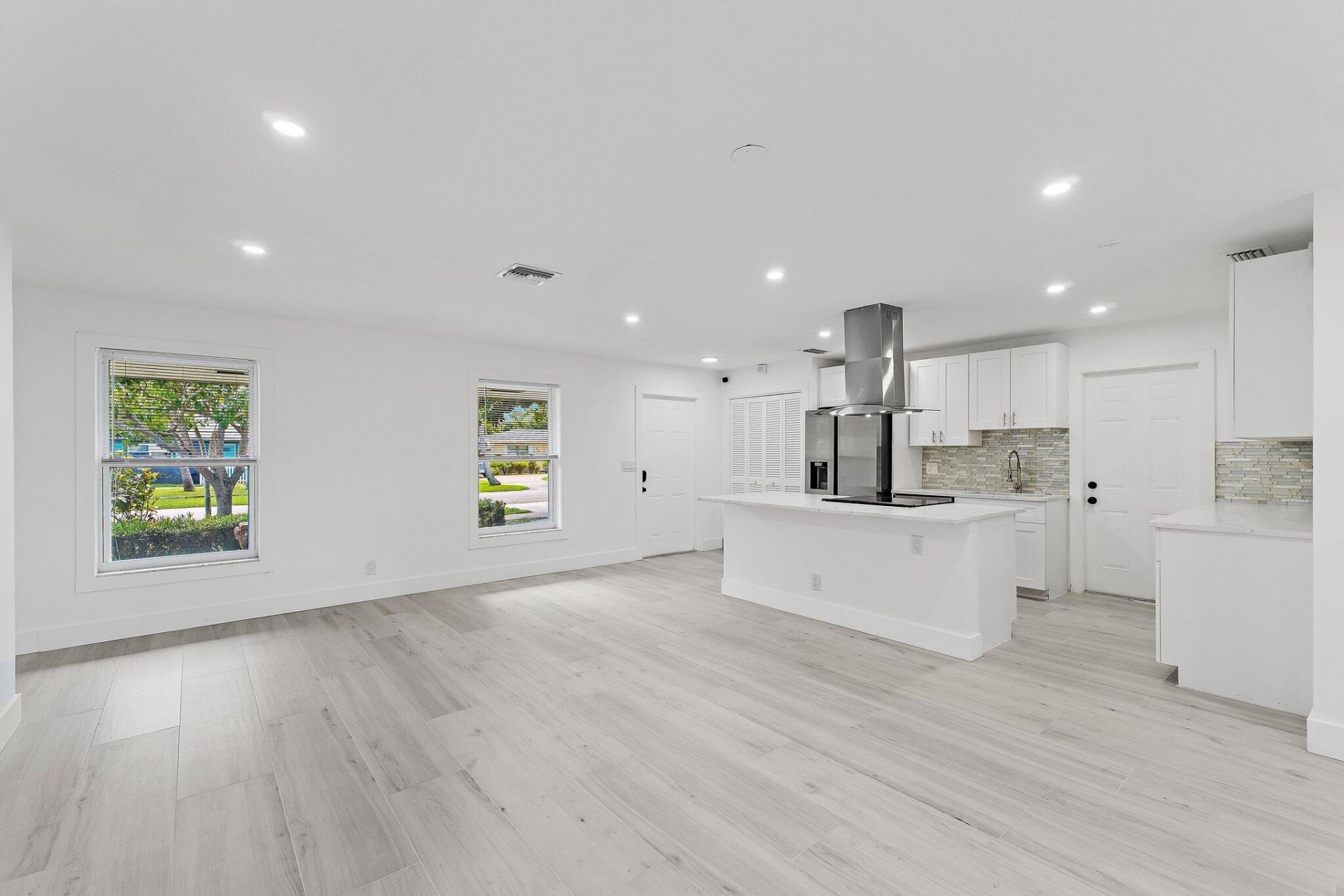 425 Greenbriar Drive, Lake Park, FL 33403 Photo