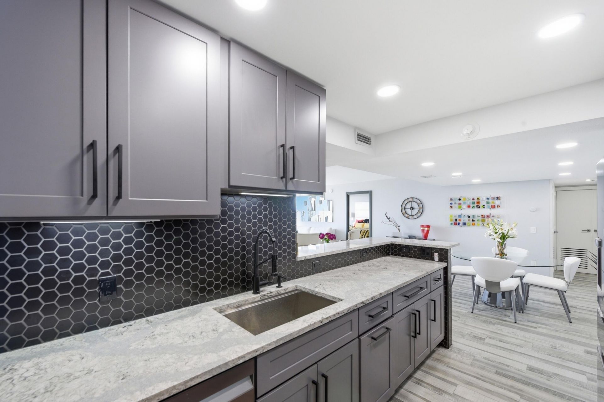 5600 N Flagler Drive, Unit 905, West Palm Beach, FL 33407 Photo