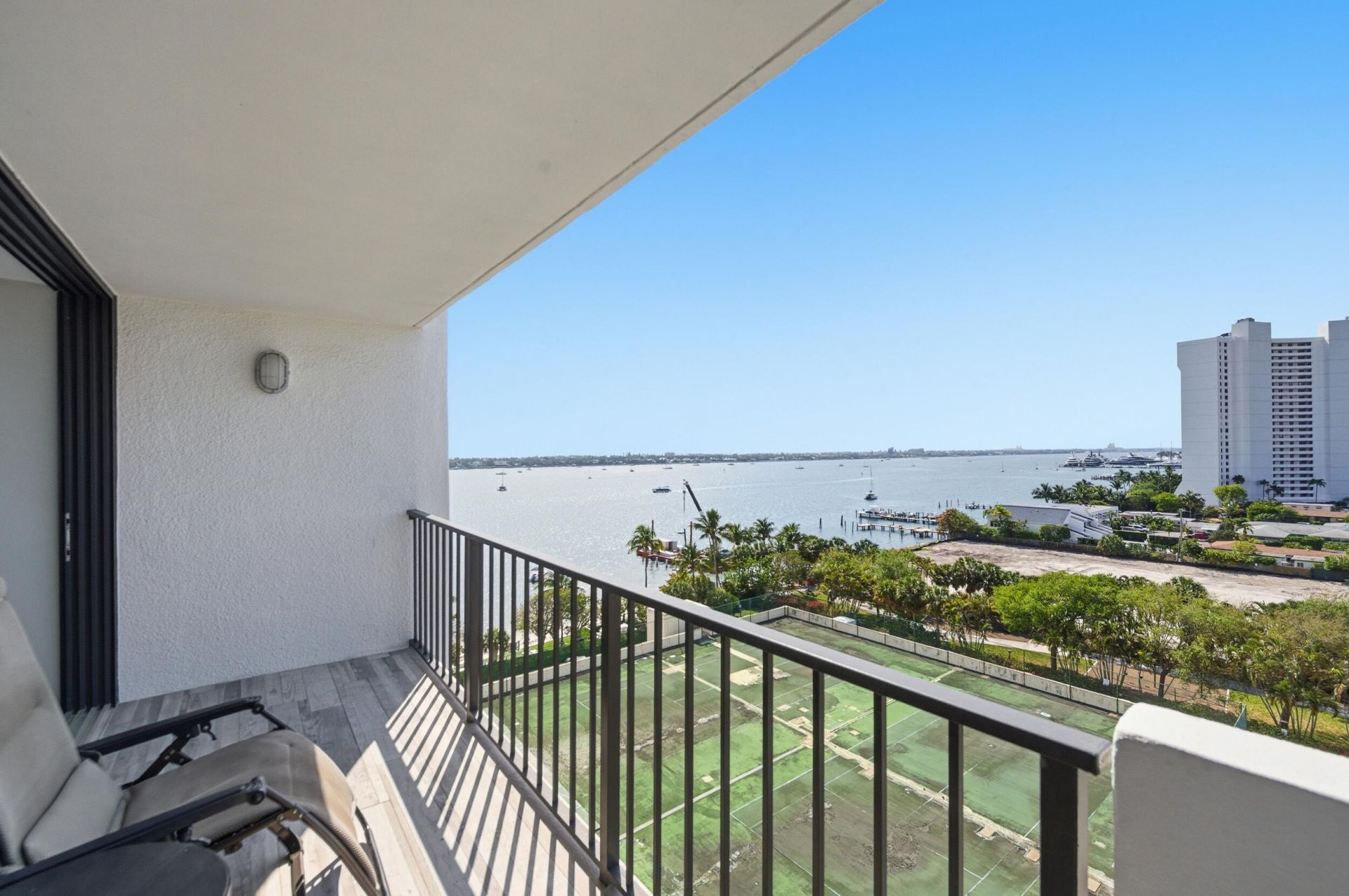 5600 N Flagler Drive, Unit 905, West Palm Beach, FL 33407 Photo