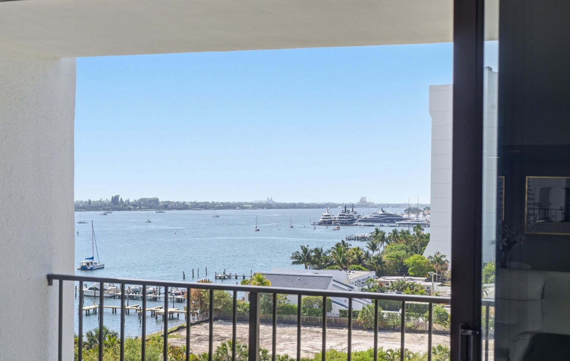 5600 N Flagler Drive, Unit 905, West Palm Beach, FL 33407 Photo