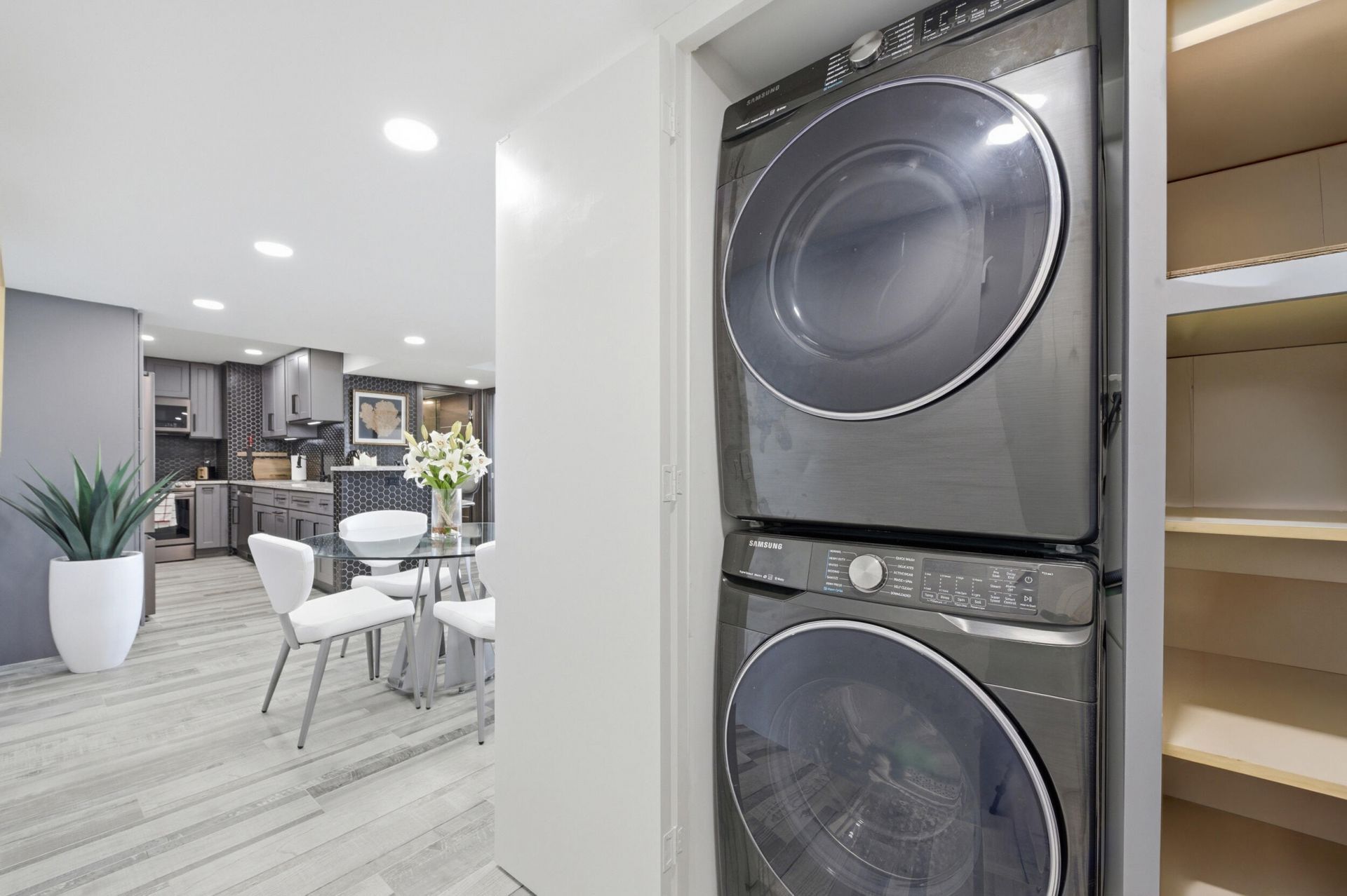 5600 N Flagler Drive, Unit 905, West Palm Beach, FL 33407 Photo