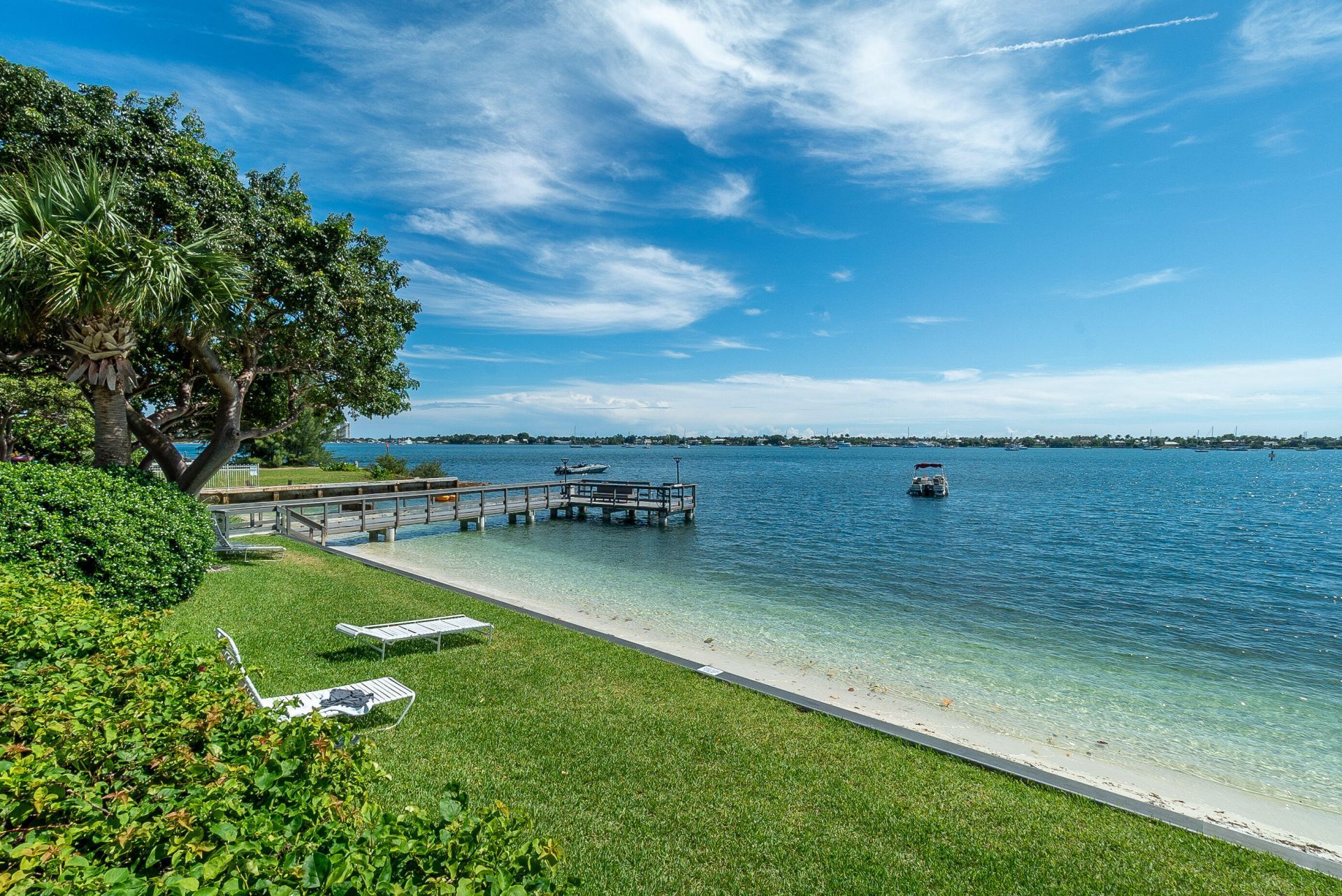 5600 N Flagler Drive, Unit 905, West Palm Beach, FL 33407 Photo