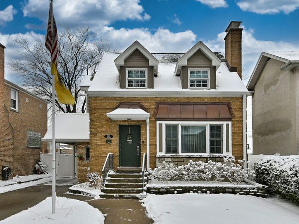 7224 N Oleander Avenue, Chicago, IL 60631