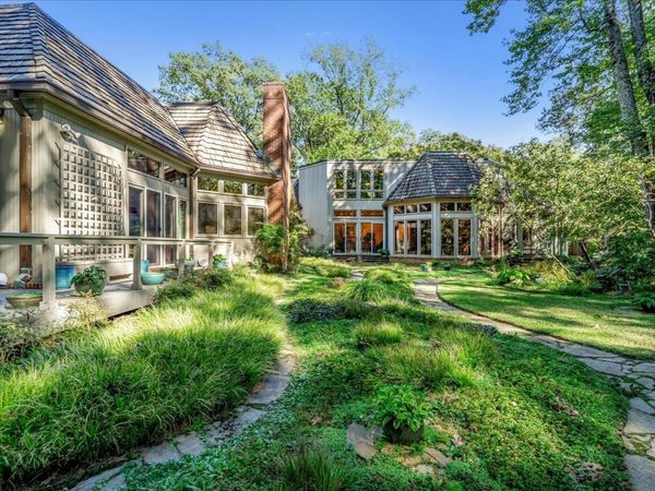 311 E CHERRY CIR, Memphis, TN 38117