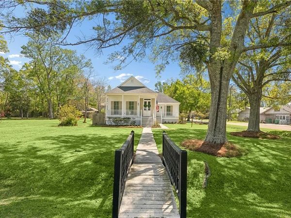 401 MARIGNY Avenue, Mandeville, LA 70448