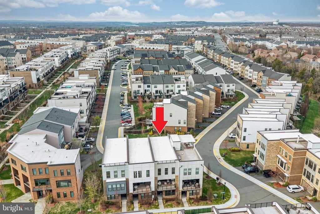 23117 Cottonwillow Square, Brambleton, VA 20148 Main Photo