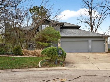 6425 Woodacre Court, Clayton, OH 45322