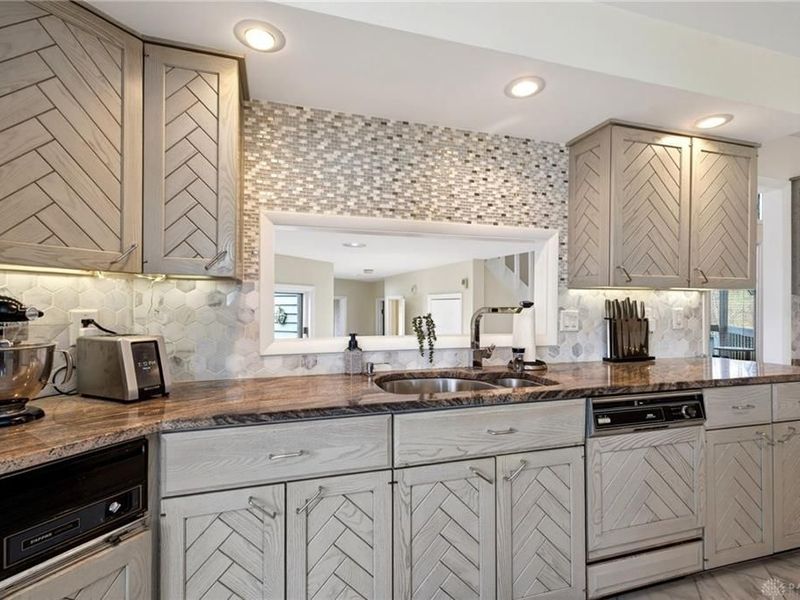 6425 Woodacre Court, Clayton, OH 45322 Photo 24