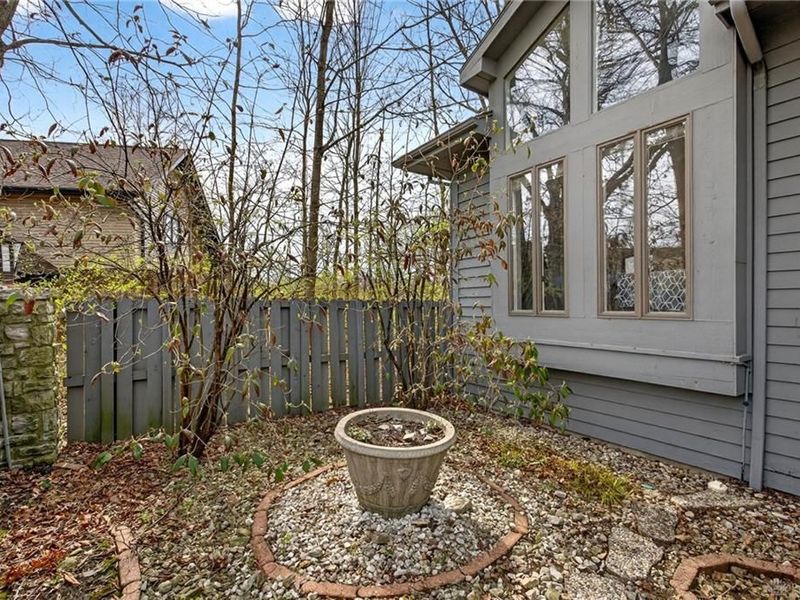 6425 Woodacre Court, Clayton, OH 45322 Photo 5