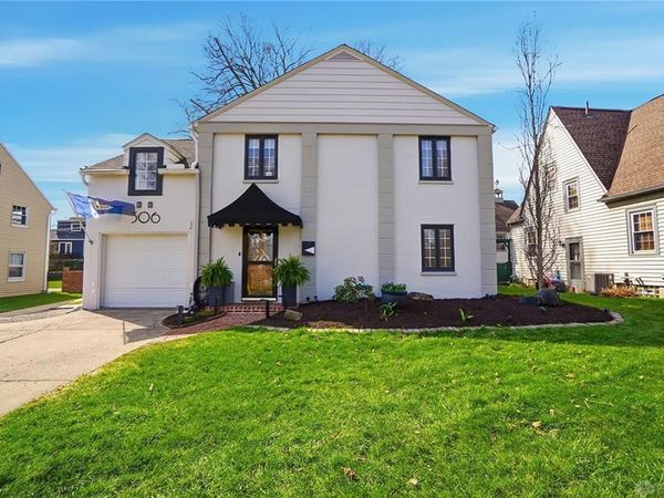 306 East Drive, Oakwood, OH 45419