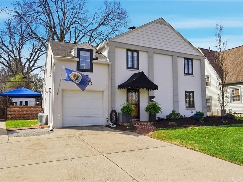 306 East Drive, Oakwood, OH 45419 Photo 2