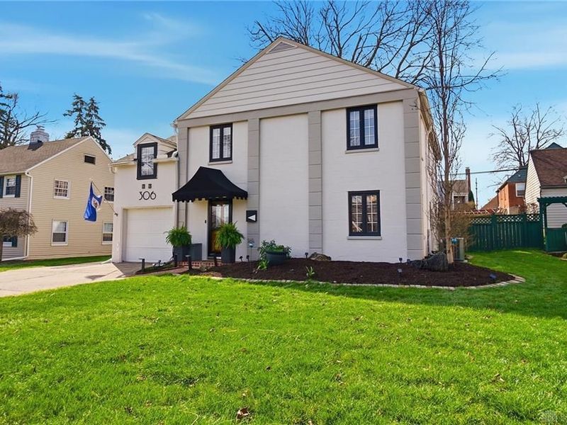 306 East Drive, Oakwood, OH 45419 Photo 3