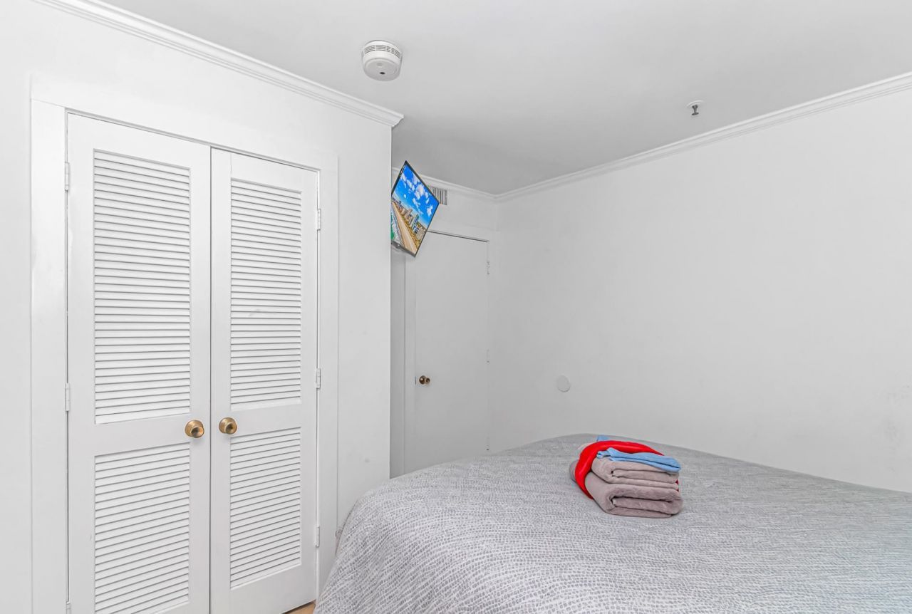 5905 S Kings Hwy.  Photo 16