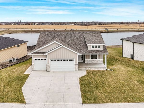 715 SW Cattail Road , Grimes, IA 50111
