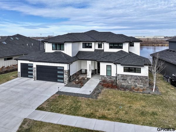 28420 Laurel Circle , Valley, NE 68064