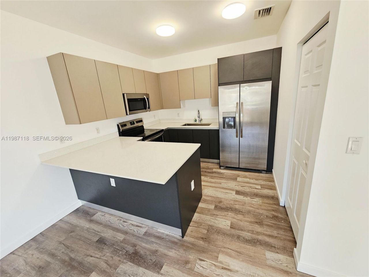 127 NE 184th Ter, Unit 127, Miami, FL 33179 Photo