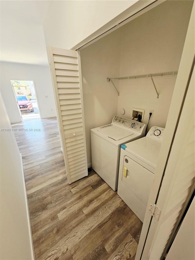 127 NE 184th Ter, Unit 127, Miami, FL 33179 Photo