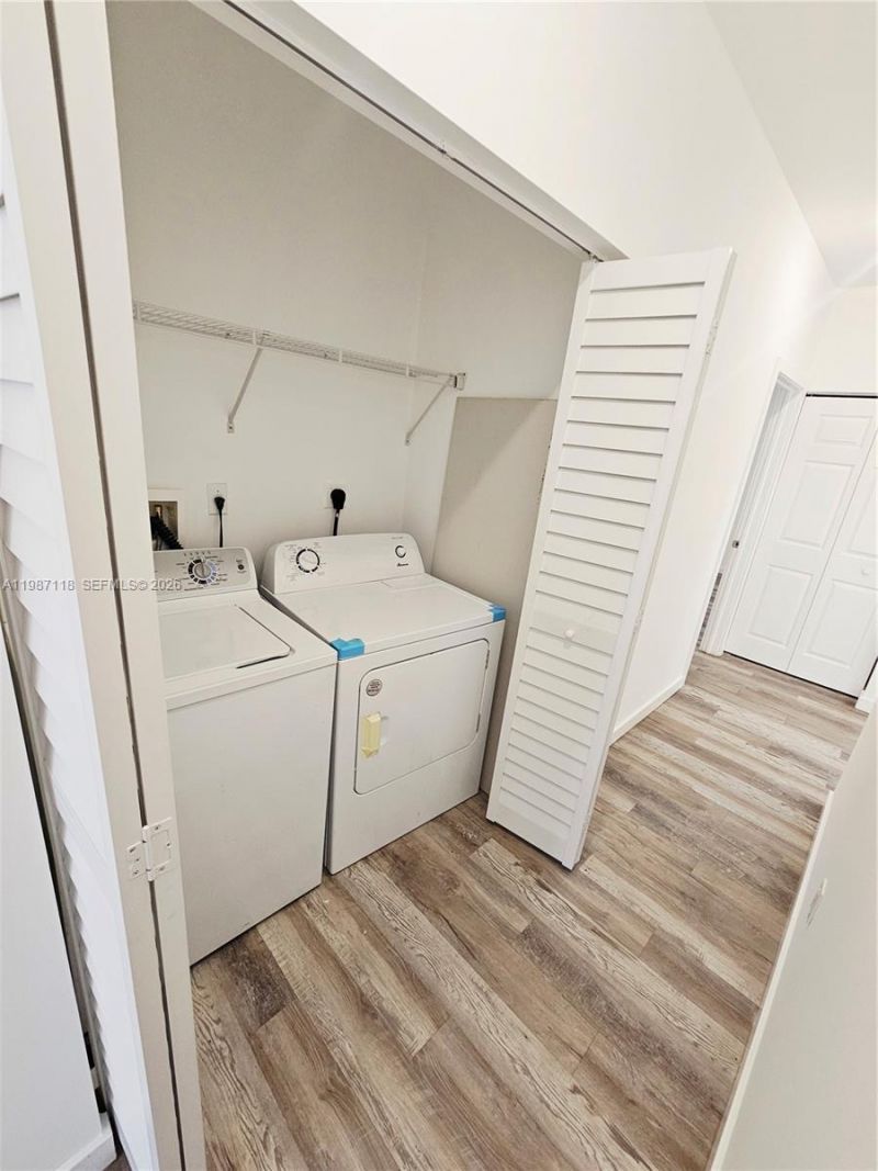 127 NE 184th Ter, Unit 127, Miami, FL 33179 Photo