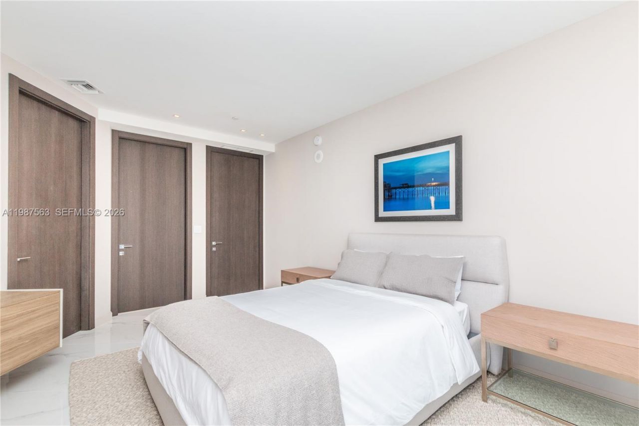 851 NE 1st Ave , Unit PH 4611, Miami, FL 33132 Photo