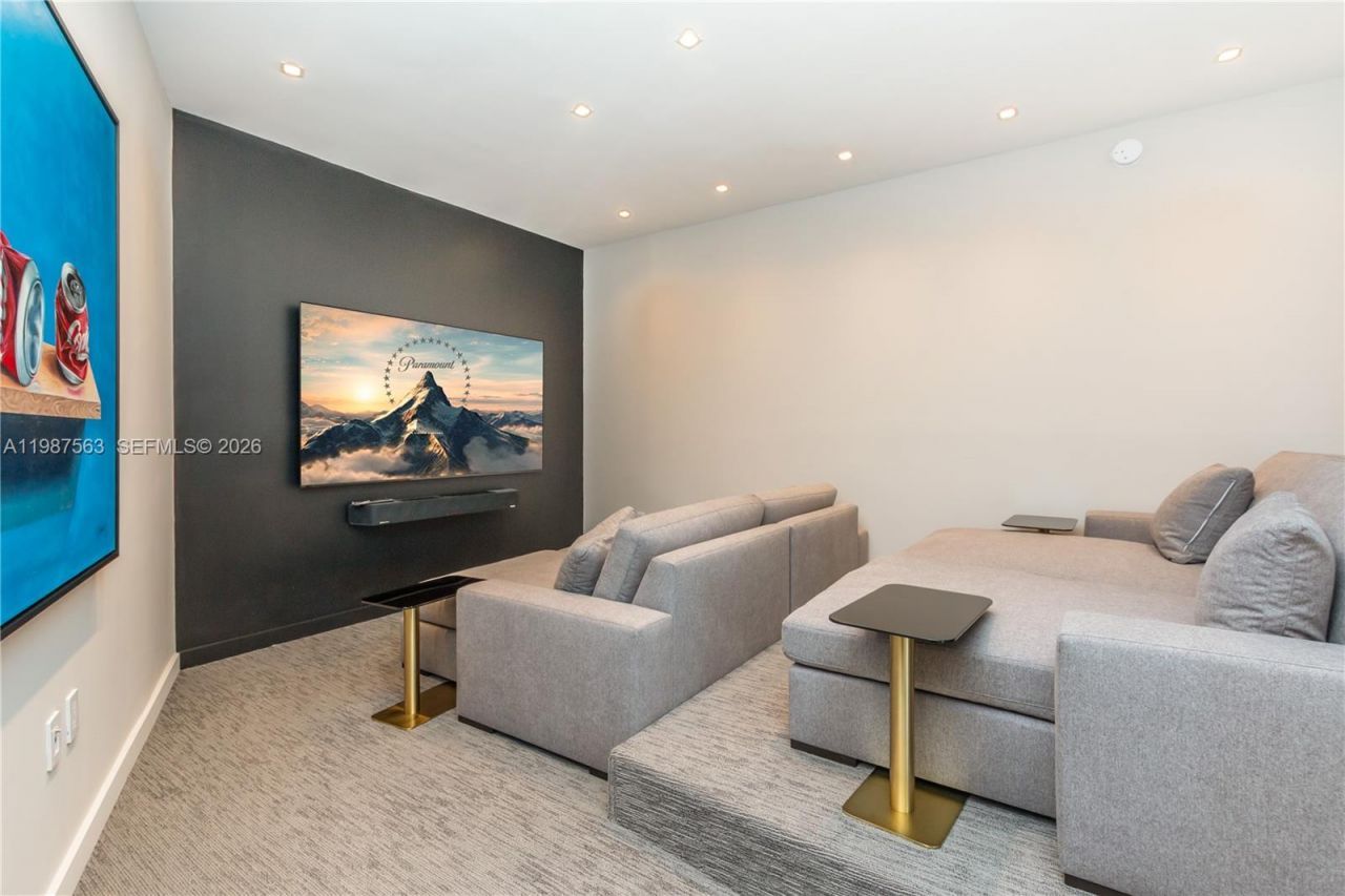 851 NE 1st Ave , Unit PH 4611, Miami, FL 33132 Photo