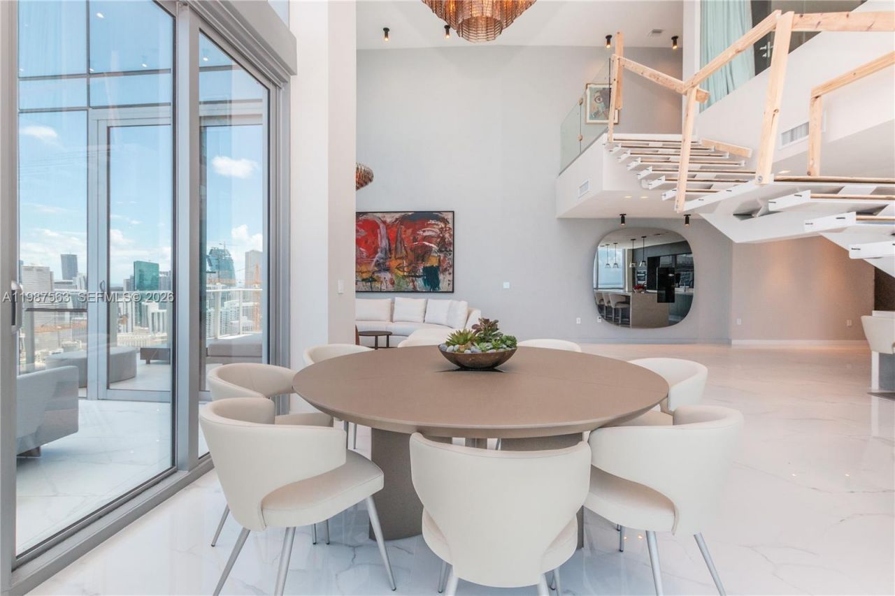 851 NE 1st Ave , Unit PH 4611, Miami, FL 33132 Photo