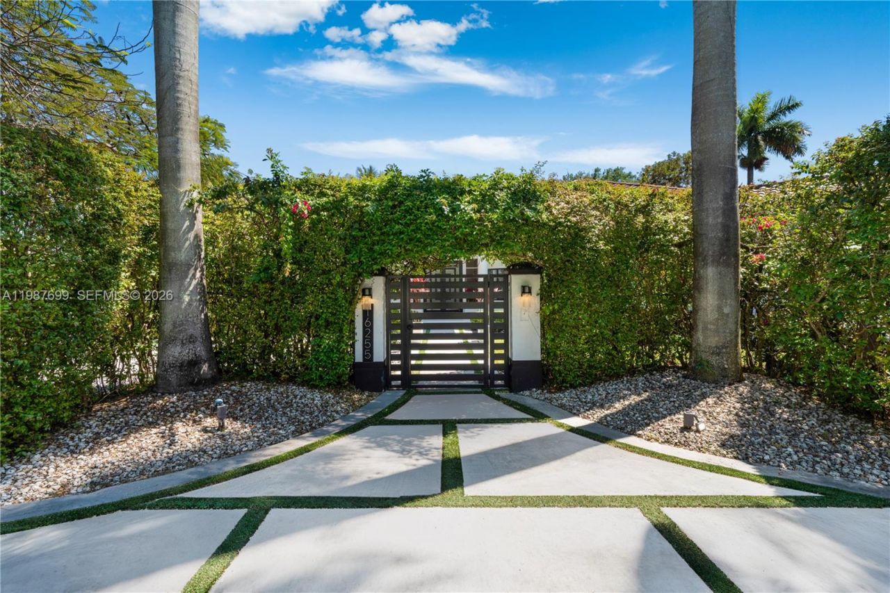 16255 SW 82nd Ave , Palmetto Bay, FL 33157 Photo