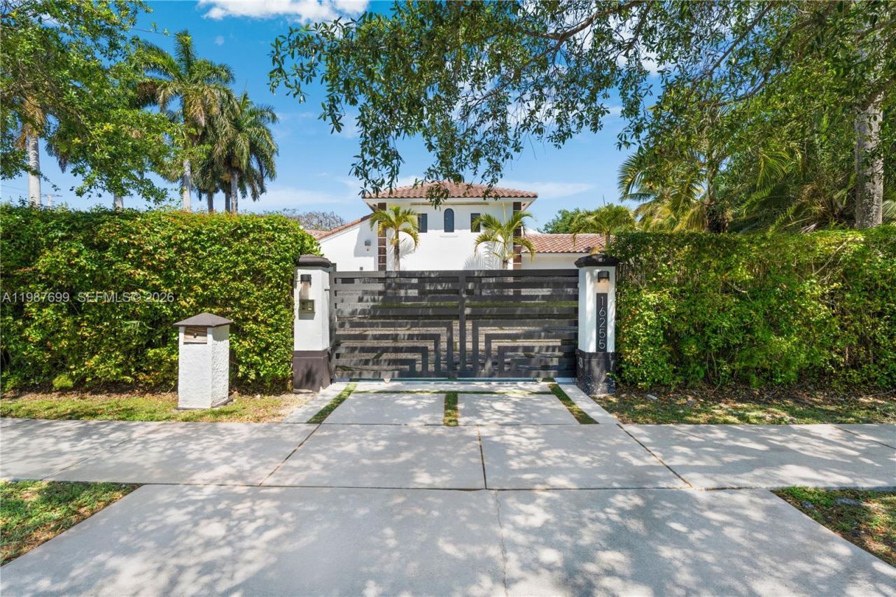 16255 SW 82nd Ave , Palmetto Bay, FL 33157 Photo