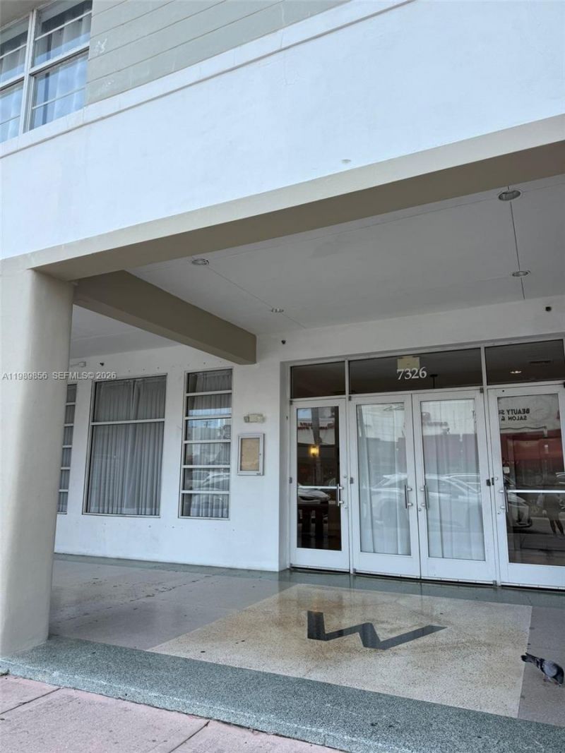 7326 Collins Ave, Unit 105, Miami Beach, FL 33141 Photo