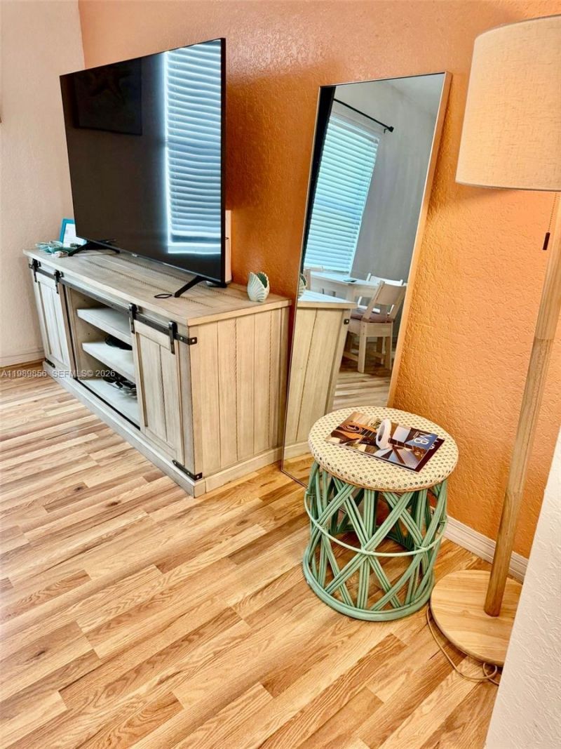 7326 Collins Ave, Unit 105, Miami Beach, FL 33141 Photo