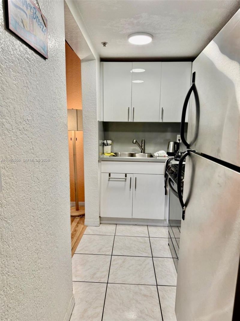 7326 Collins Ave, Unit 105, Miami Beach, FL 33141 Photo
