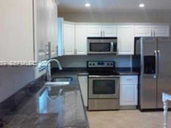 2311 NW 7th St , Fort Lauderdale, FL 33311