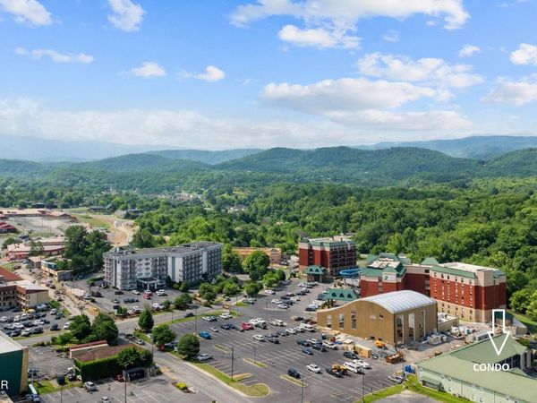 2743 Colonial Drive, Pigeon Forge, TN 37863