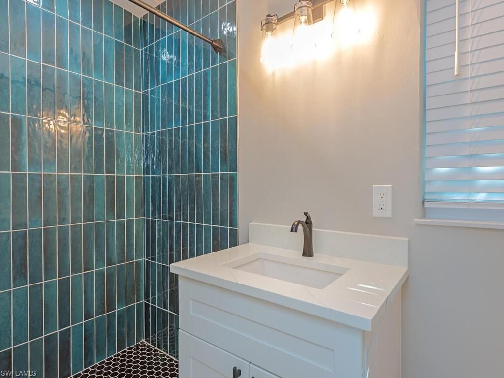 2772 Bayview Dr, Naples, FL 34112 Photo