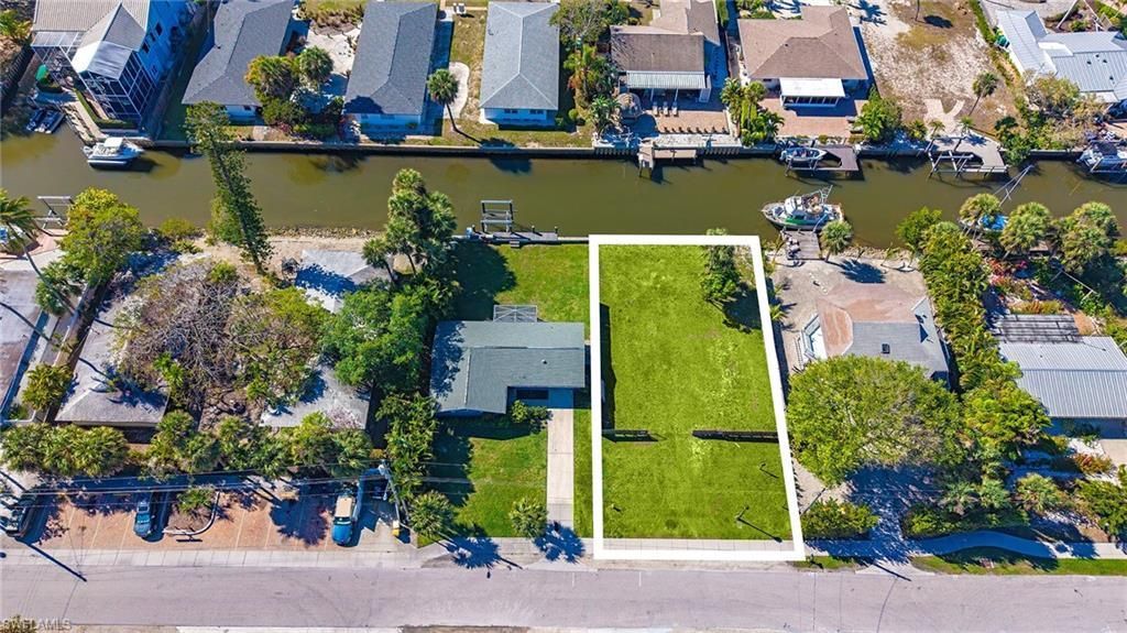 2754 Bayview Dr, Naples, FL 34112 Photo