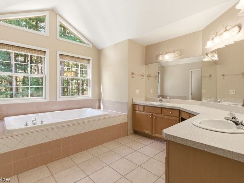 34390 Appleview Way, Solon, OH 44139 Photo 32