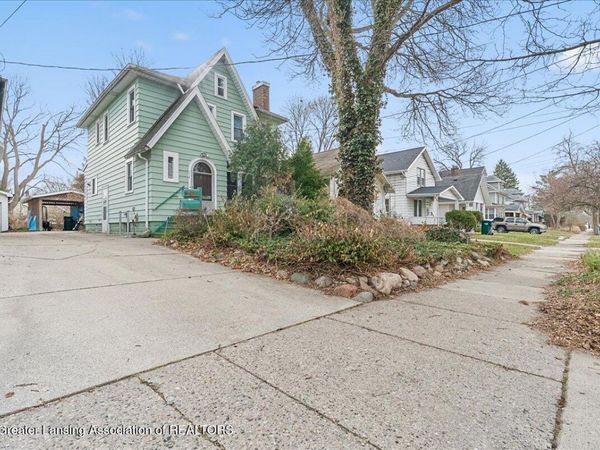 218 N Magnolia Avenue, Lansing, MI 48912