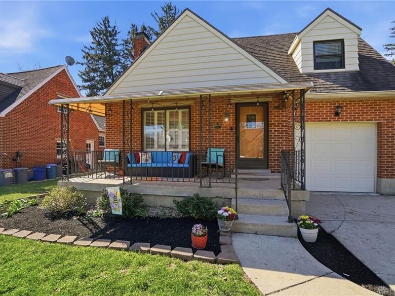 342 Wisteria Drive, Oakwood, OH 45419 Photo 2