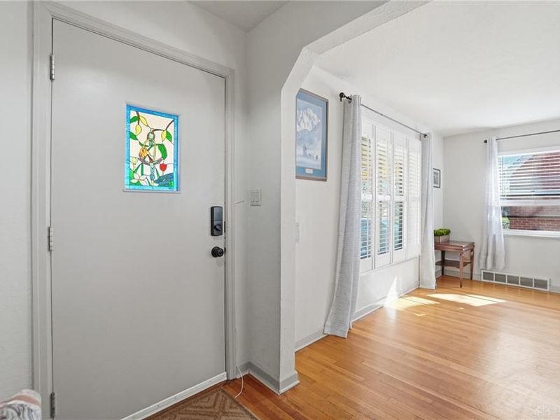 342 Wisteria Drive, Oakwood, OH 45419 Photo 4